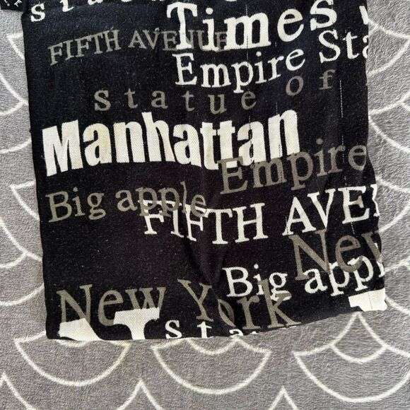 Silk Scarf NYC Landmarks Statue of Liberty Empire State Chrysler - Picture 1 of 6